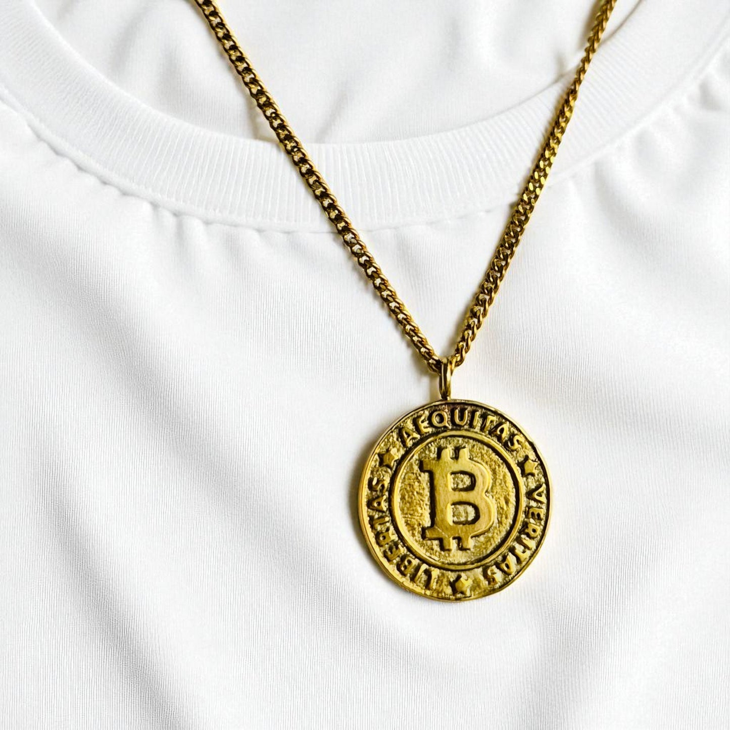 AEQUITAS * VERITAS * LIBERTAS [gold chain]