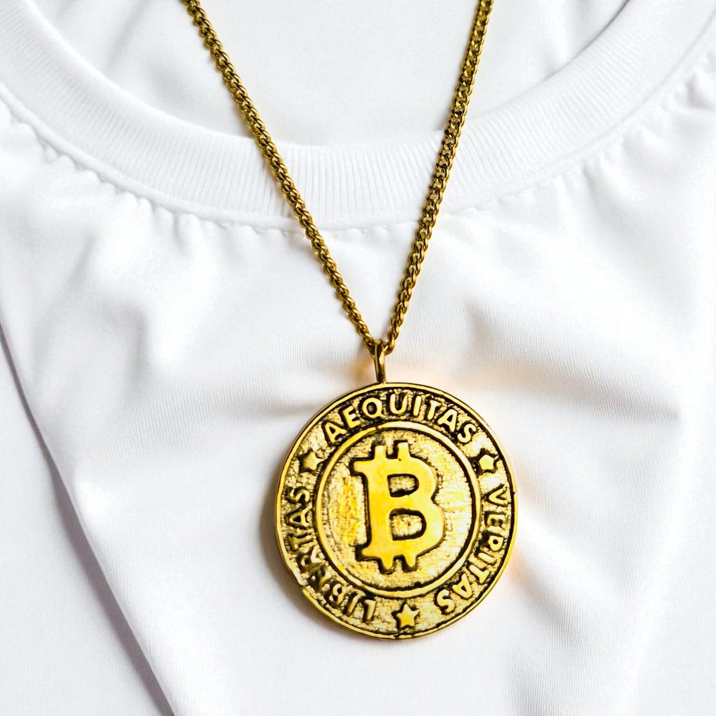 AEQUITAS * VERITAS * LIBERTAS [gold chain]