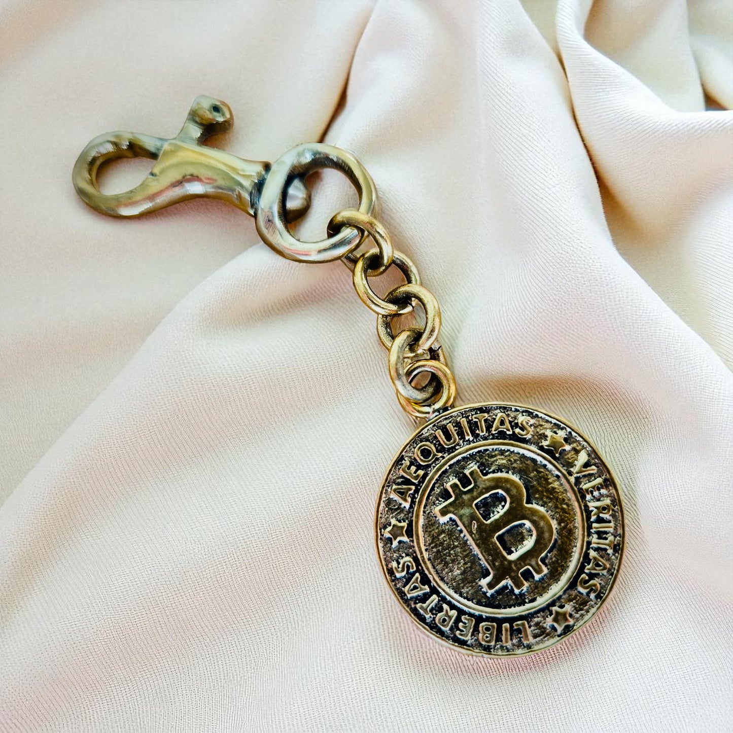 AEQUITAS * VERITAS * LIBERTAS [key holder]