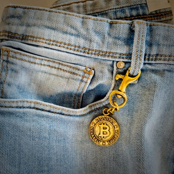 AEQUITAS * VERITAS * LIBERTAS [key holder] - Image 4